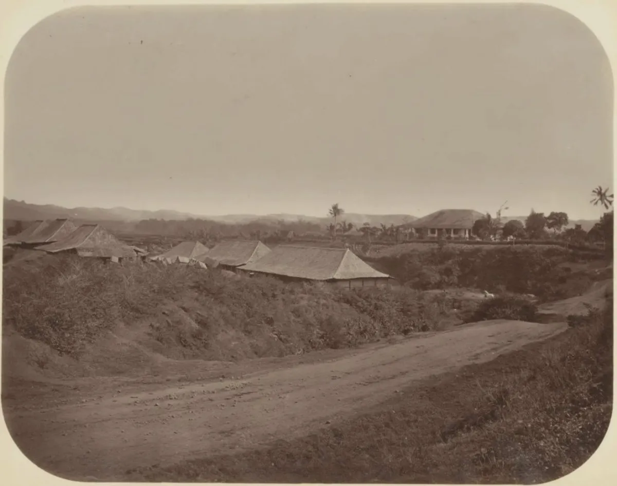 Tjikao Koffiepakhuis – Gudang Kopi Cikao, 1880. (Sumber: Koleksi Leiden University Libraries)