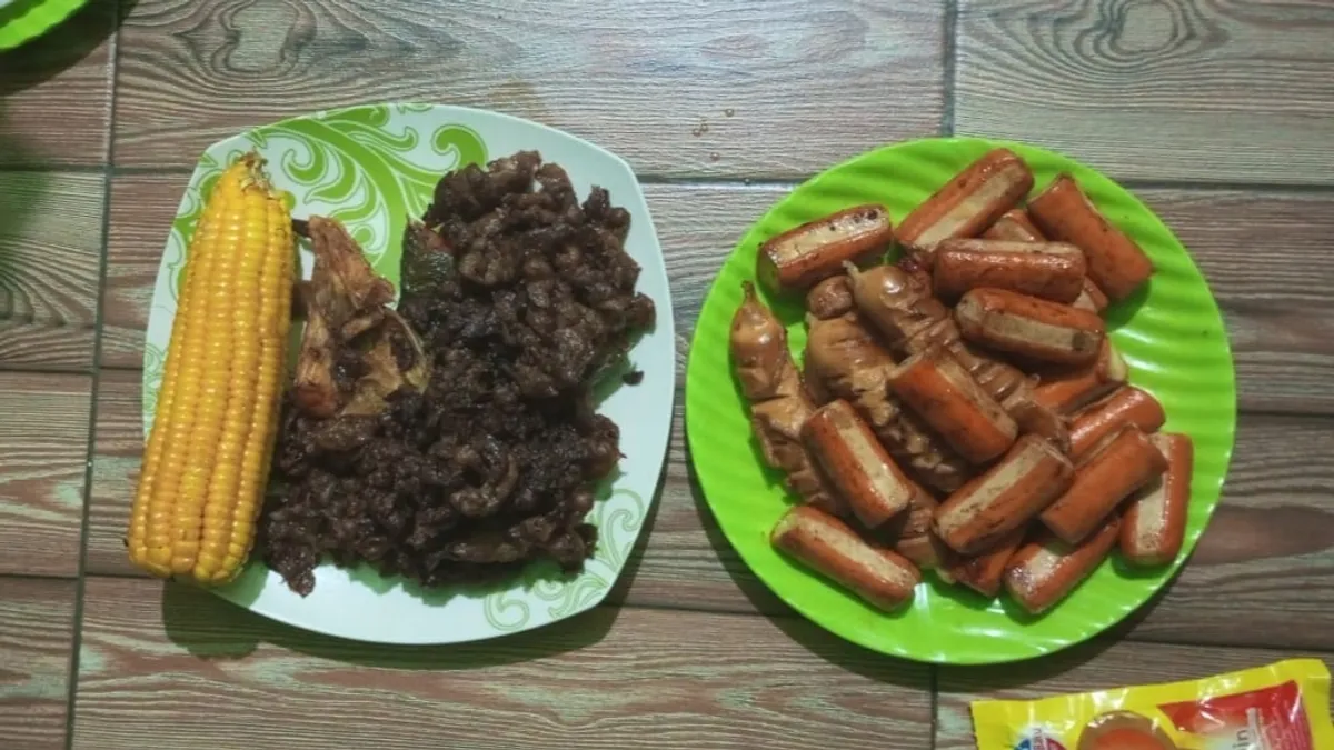 Menu hidangan alakadarnya saat pergantian akhir tahun 2025. (Sumber: Istimewa | Foto: Kaka Fia)