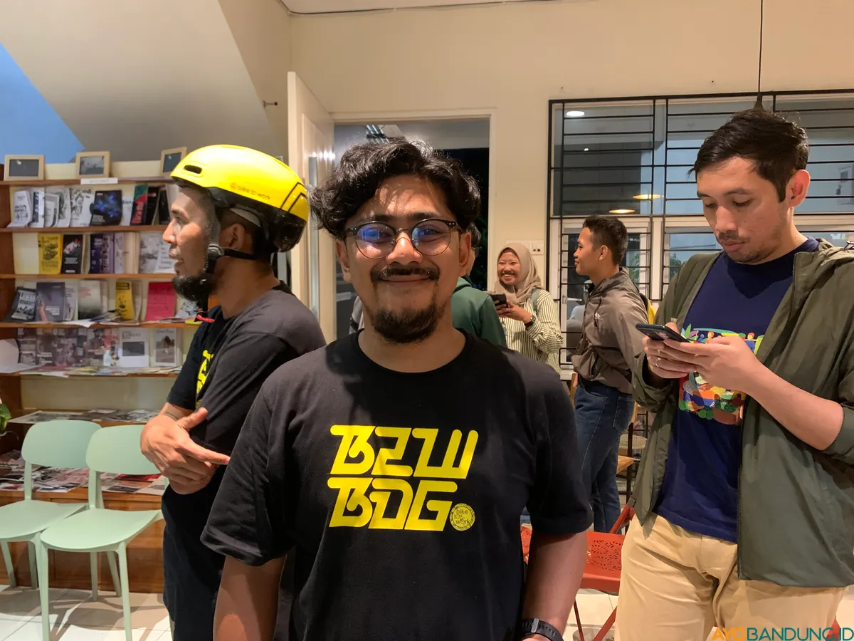 Ketua Bike To Work Bandung, Moch Andi Nurfauzi. (Sumber: ayobandung.id | Foto: Halwa Raudhatul)