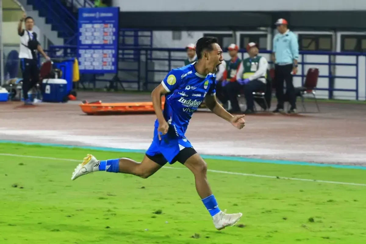 Beckham lahir di Bandung, 29 Oktober 2001. Ia dikenal sebagai talenta muda Persib Bandung dan Tim Nasional Indonesia U-23. (Sumber: Ayobandung.com | Foto: Arif Rahman)