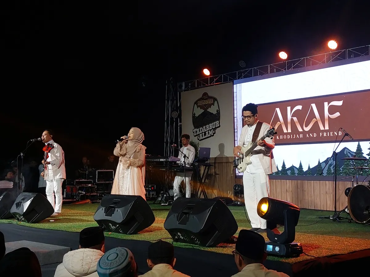 Tadabbur Alam Silatusantren menjadi panggung refleksi spiritual sekaligus ekologis. (Sumber: Ayobandung.id | Foto: Eneng Reni Nuraisyah Jamil)