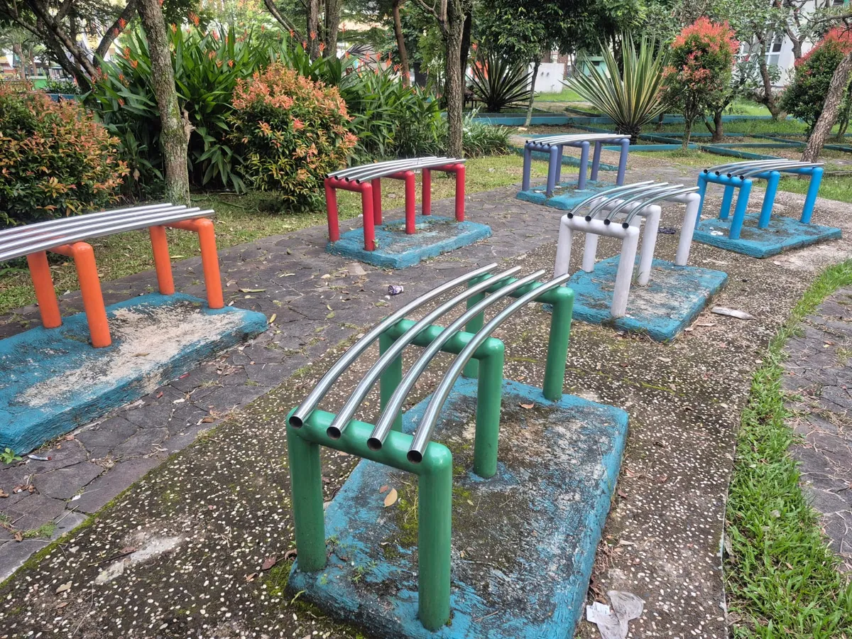 Kursi Taman (Sumber: Dokumentasi Pribadi)