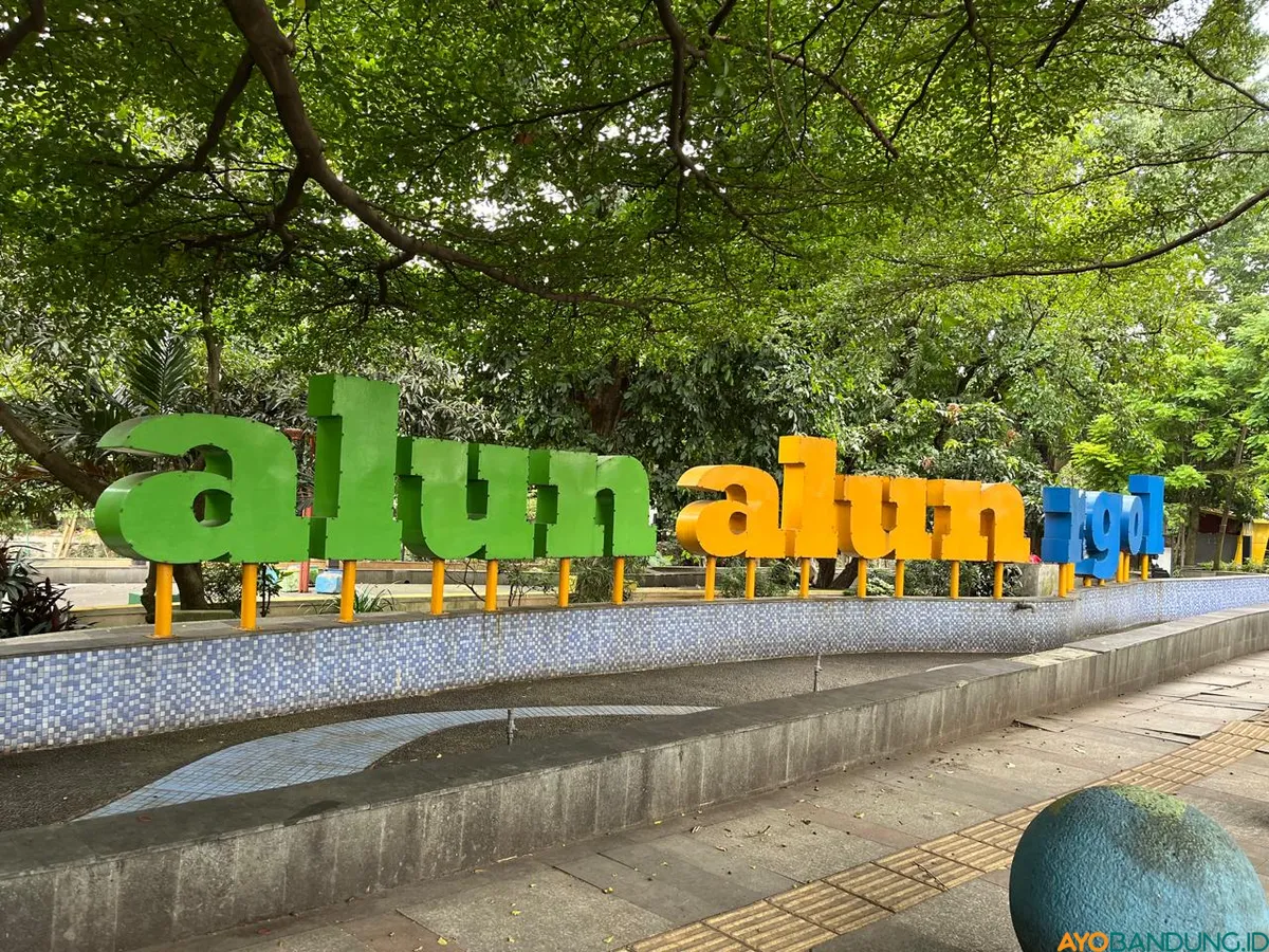 Alun-Alun Regol dibuka pada 2017. (Sumber: ayobandung.id | Foto: Ilham Maulana)