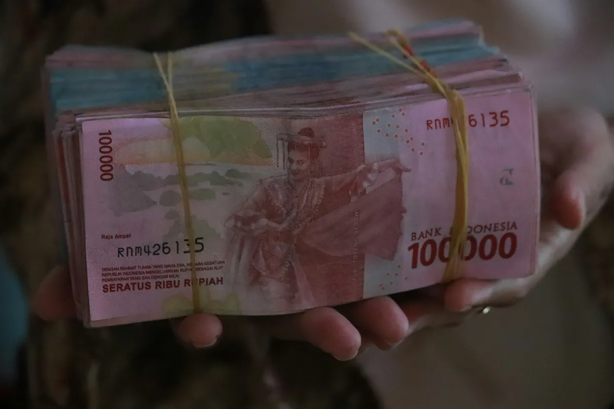 Uang rupiah. (Sumber: Unsplash | Foto: Mufid Majnun)