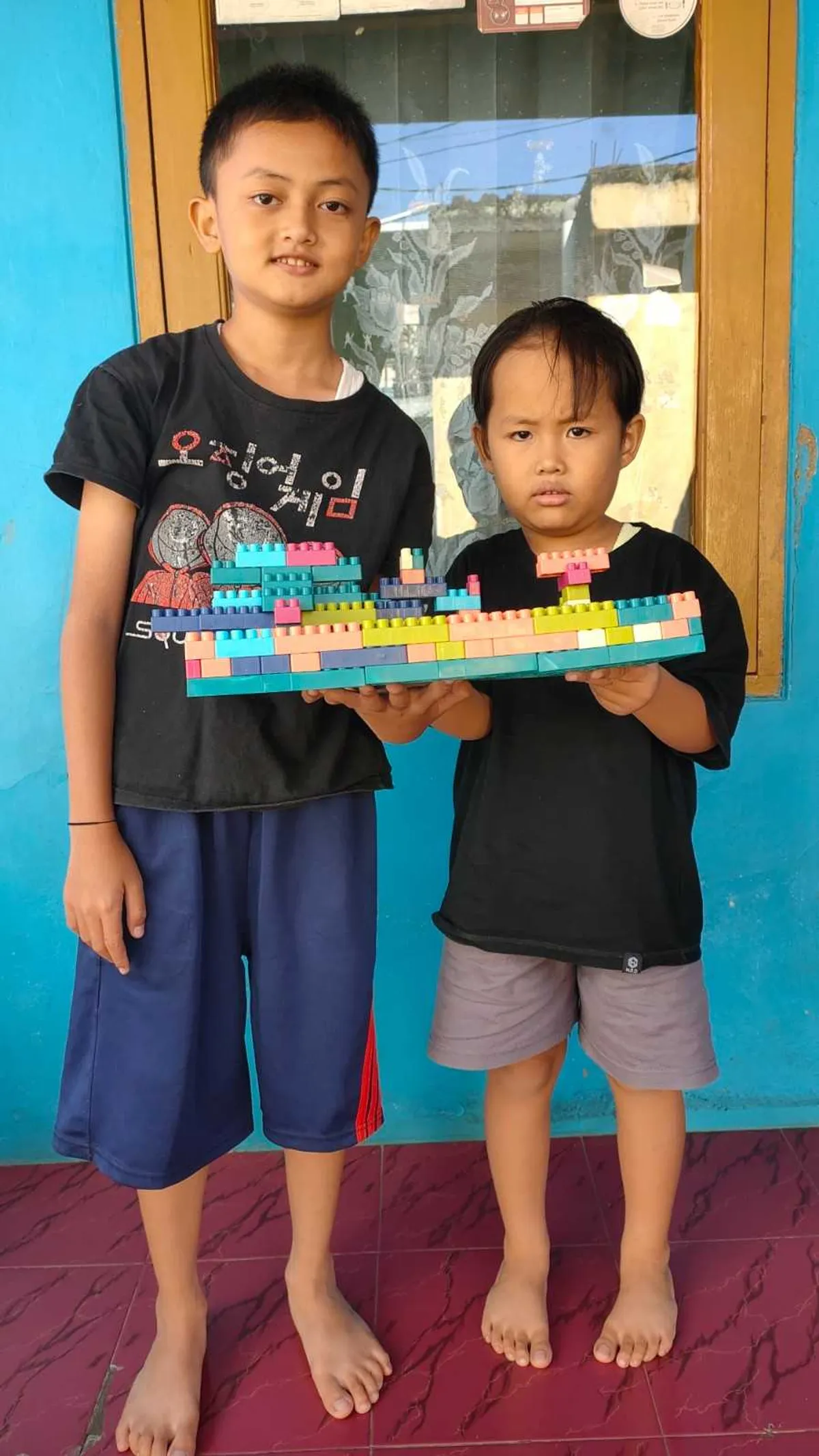 Hasil kerja sama Aa Akil, Musa bermain lego di Rumah Belajar Musi Babakan Dangdeur Cibiru, Rabu (9/7/2025) (Sumber: Istimewa | Foto: IBN GHIFARIE)