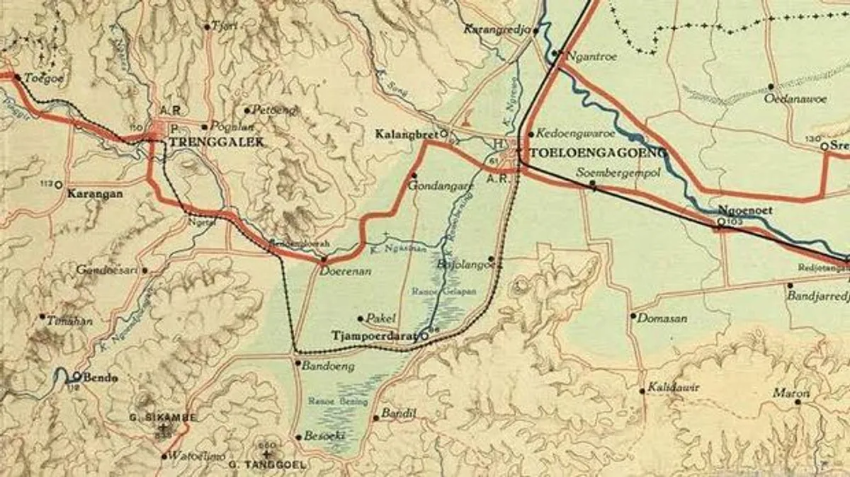 Peta jalur kereta api di Tulungagung pada tahun 1925. (Sumber: KITLV)