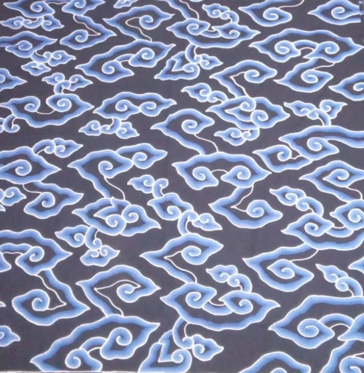 motif batik mega mendung (Sumber: dokumentasi pribadi | Foto: wahyu)