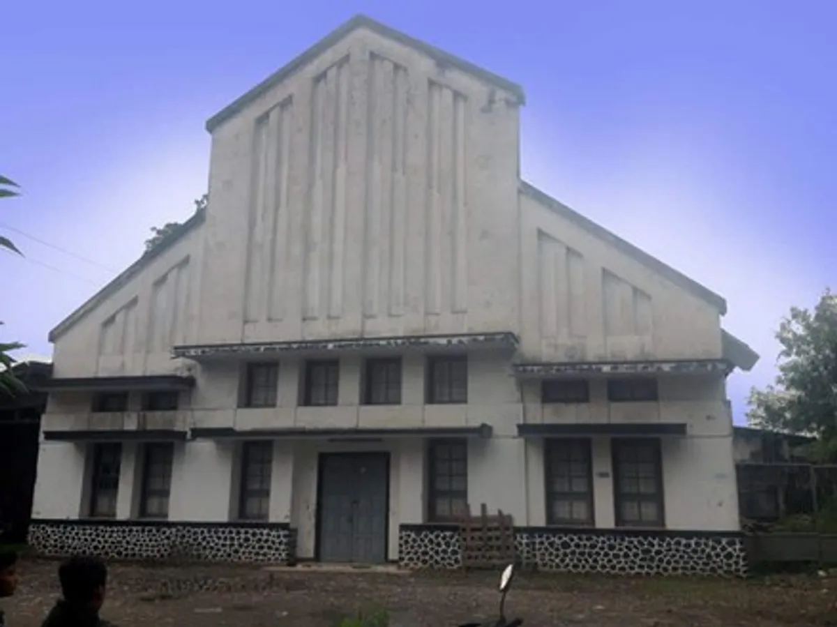 Radio Nirom Rancaekek (Sumber: https://www.kompasiana.com/temmykerhoven/5e42761c097f361a924ddde2/mengenal-rancaekek-daerah-langganan-banjir-yang-penuh-sejarah?page=all&page_images=3)