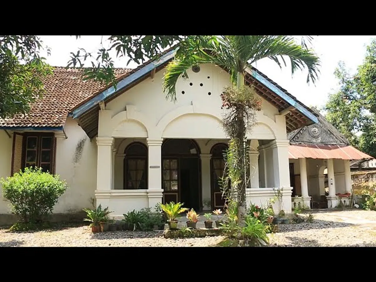 Bekas rumah dinas yang masih di huni sampai sekarang dan merupakan cagar budaya
https://www.kompasiana.com/lengkongsanggar/591fc8bafd22bd4c6d5f7327/pabrik-gula-di-yogya-tidak-hanya-pg-madukismo