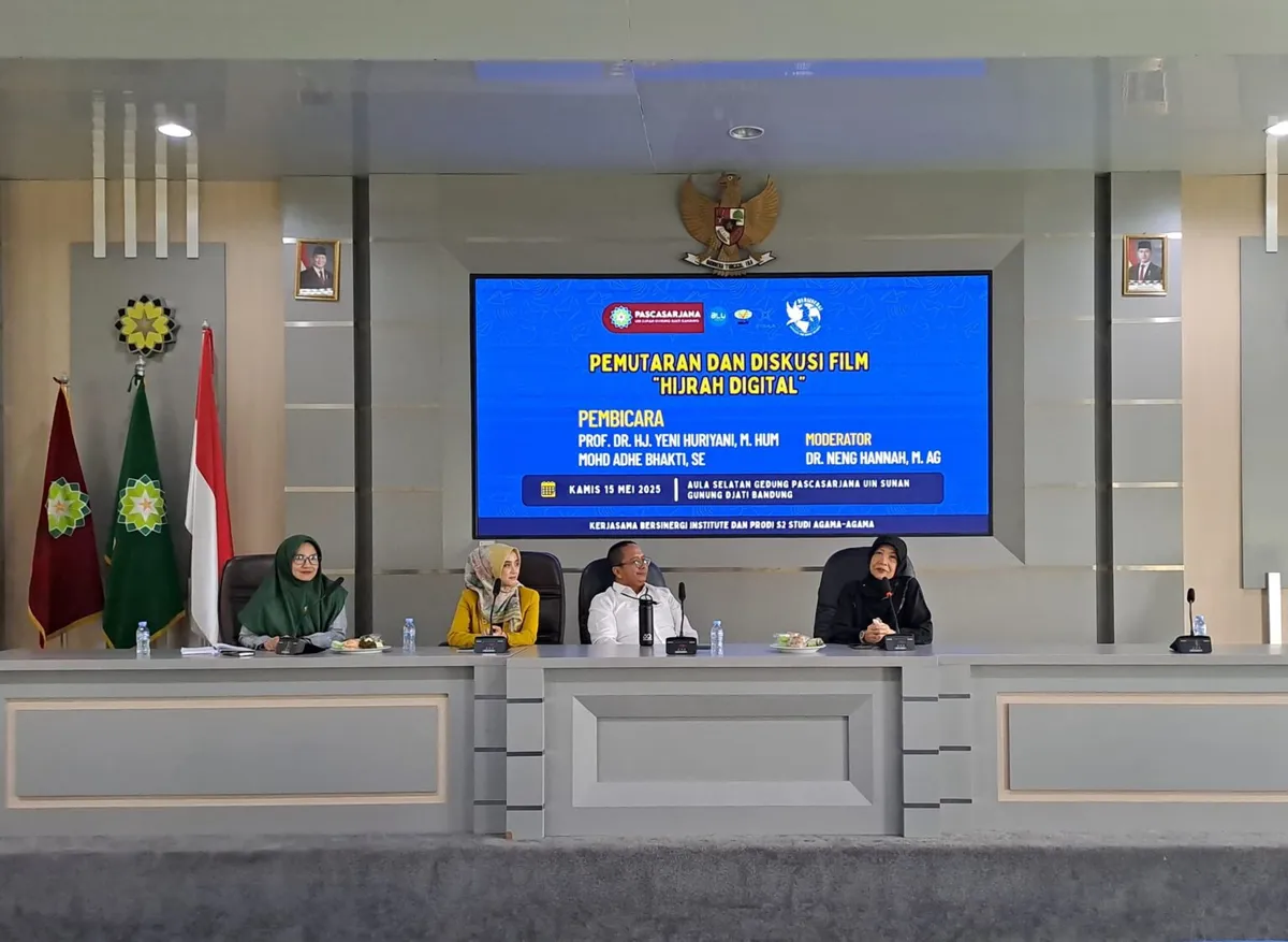 Orang beriman yang mengetahui dampak negatif media sosial harus berhijrah secara literatif dan menjadikan teknologi sebagai alat untuk menyebarkan nilai-nilai Islam yang rahmatan lil ‘alamin (Sumber: instagram @moeslimah_produktif)