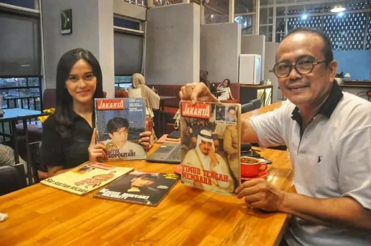 Richita Setiawan, mahasiswa Program Studi Ilmu Sejarah, Fakultas Ilmu Budaya, Universitas Padjadjaran (Unpad) Bandung, melakukan penelitian mengenai Majalah Berita Bergambar Jakarta Jakarta (JJ). (Sumber: Dokumentasi Penulis | Foto: Kin Sanubary)