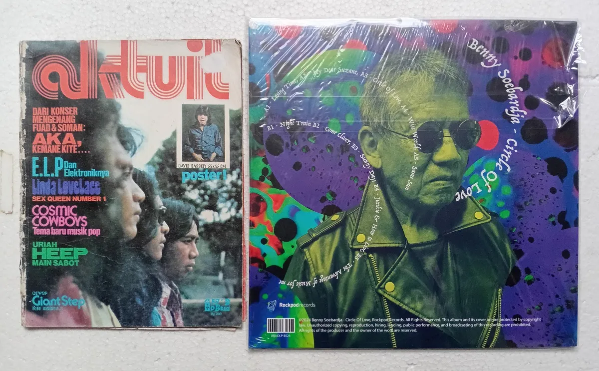 Koleksi piringan hitam Circle of Love (rilis ulang 2024) dan Majalah Aktuil edisi September 1974 milik penulis. (Sumber: Dokumentasi Penulis)