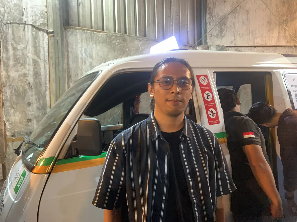 Indiana Sordan mewakili suara warga Kota Bandung yang setiap hari terjebak macet. (Sumber: ayobandung.id | Foto: Halwa Raudhatul)