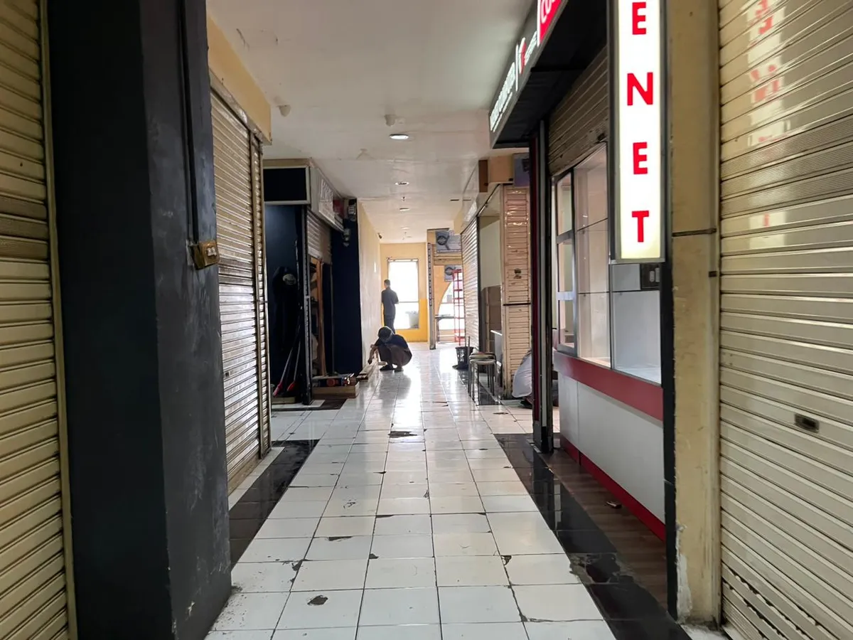 Deretan konter di BTM tampak sepi, Senin, 4 Mei 2026. (Sumber: ayobandung.id | Foto: Ilham Maulana)