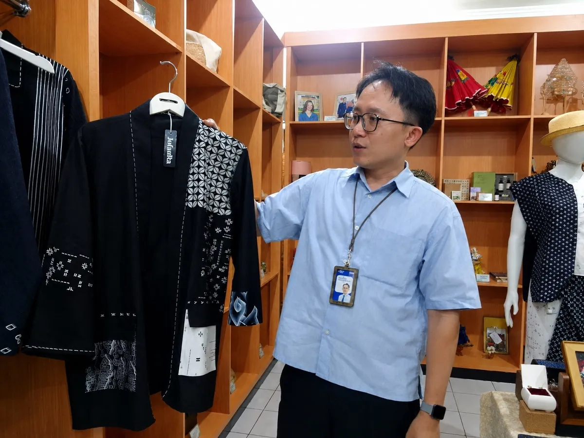 A. Radinal Pramudha Sirat CEO Rumah BUMN Bandung. (Sumber: Ayobandung.id | Foto: Aris Abdulsalam)