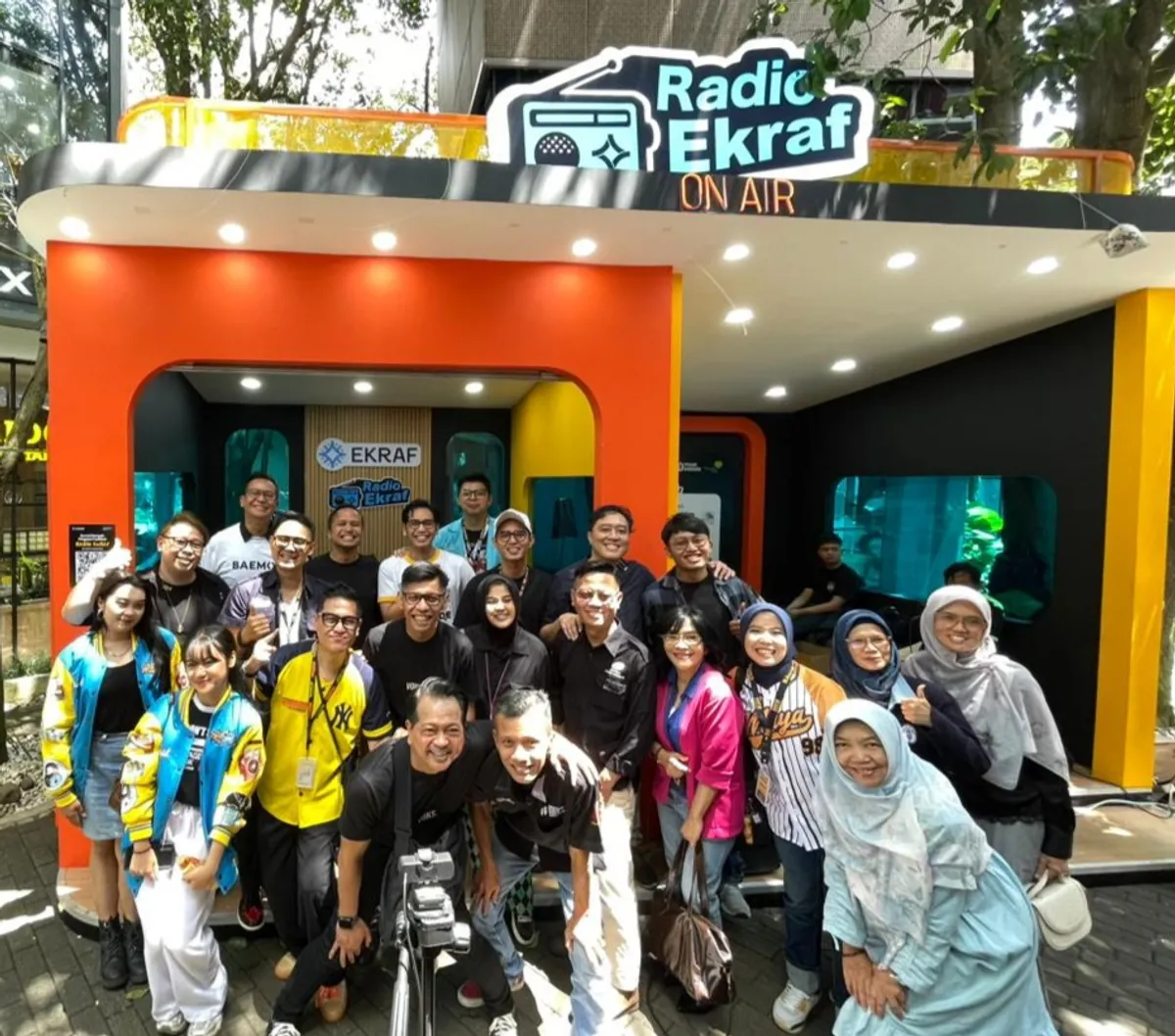 Kolaborasi KLCBS dalam event Radio Ekraf yang mempertemukan kreativitas, musik, dan semangat industri radio. (Sumber: KLCBS Official | Foto: Yanti Rangkuti)