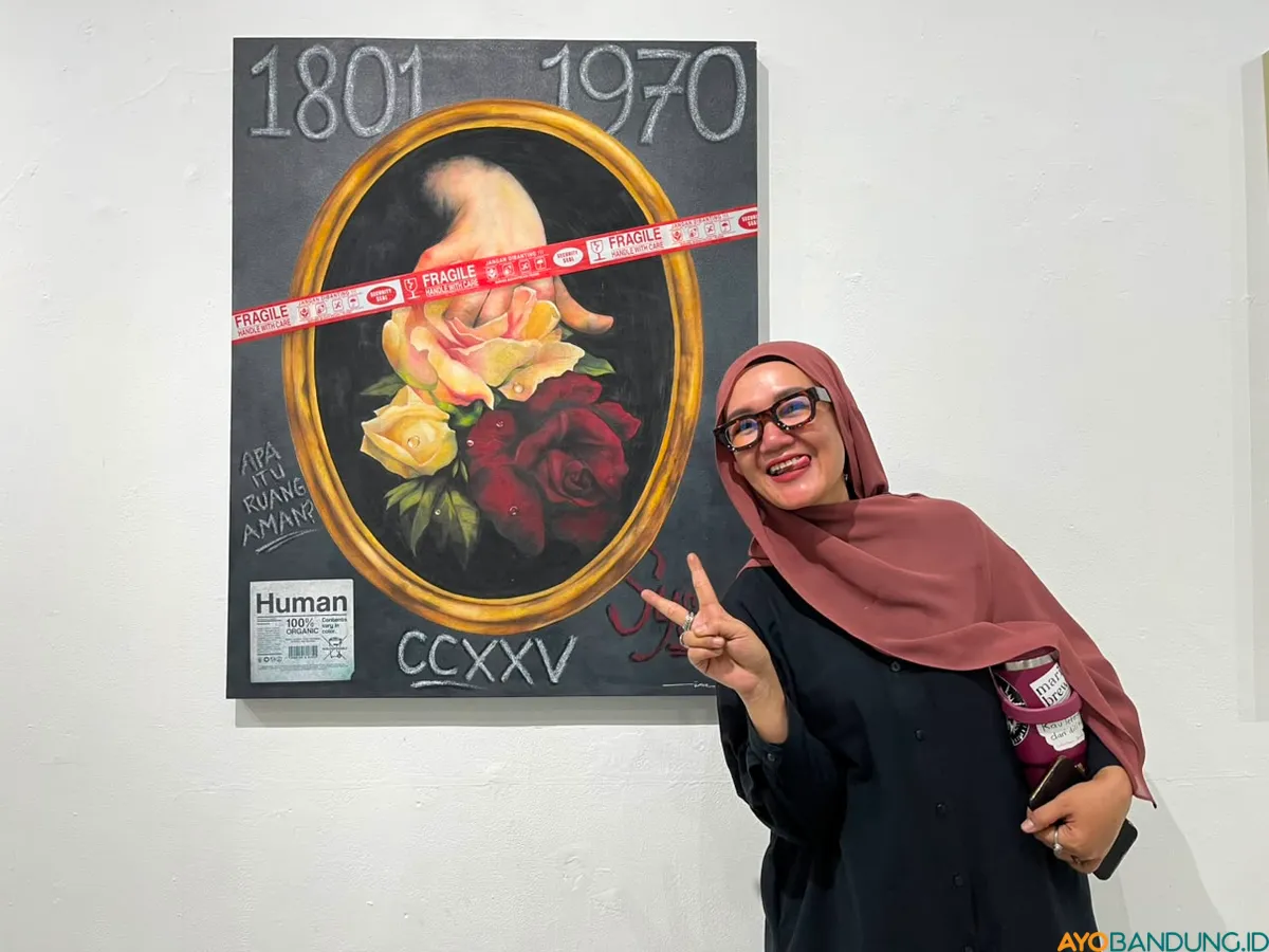 Ima Suswanto menyoroti pentingnya empati dalam memahami berbagai bentuk kekerasan terhadap perempuan yang sering dinormalisasi dalam kehidupan sehari-hari. (Sumber: ayobandung.id | Foto: Ilham Maulana)