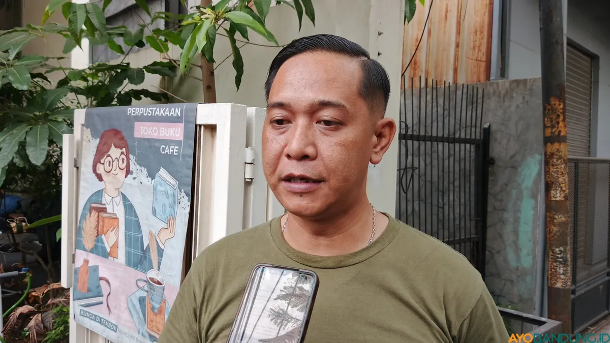 Direktur Utama WALHI Jabar, Wahyudin Iwang. (Sumber: ayobandung.id | Foto: Gilang Fathu Romadhan)