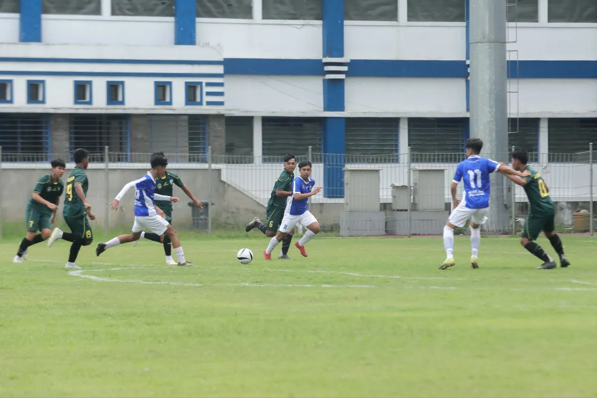 Pembinaan sepak bola sejak usia muda (Sumber: Bandung.go.id)