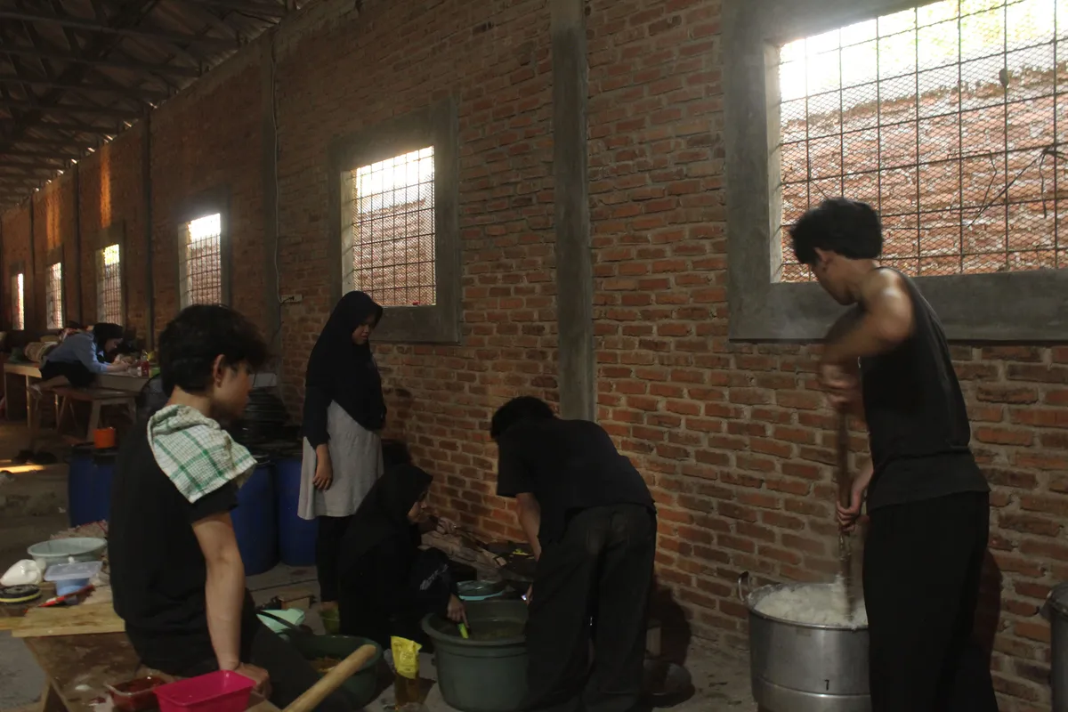 Dapur tertutup, di Cicadas Camping Ground, Sumedang