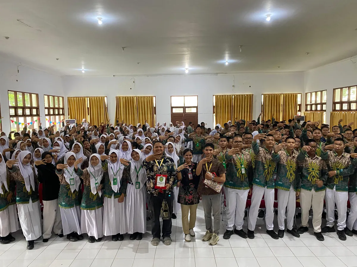 Euro Management Indonesia membina siswa Sekolah Garuda (Foto: Humas Euro Management Indonesia)