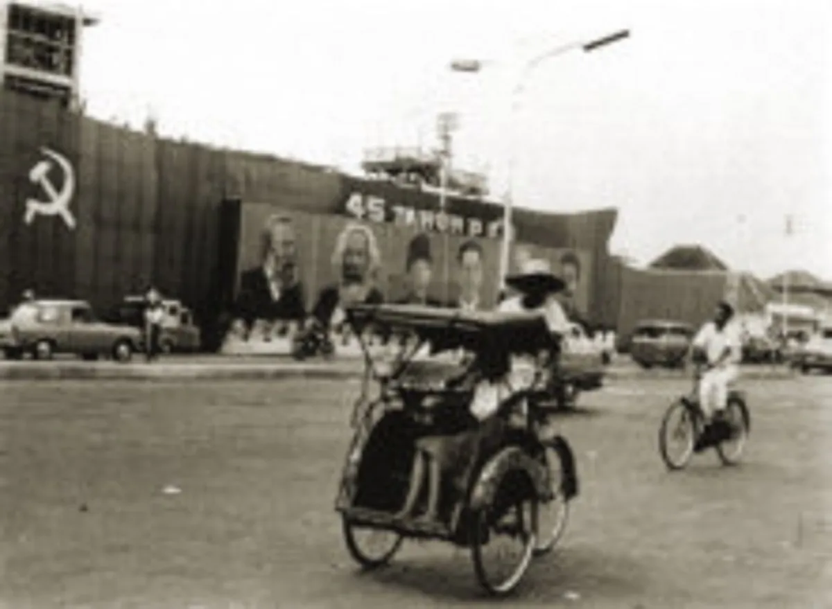 Perayaan Milad PKI yang ke-45 di Jakarta pada awal tahun 1965. (Sumber: Wikimedia Commons)