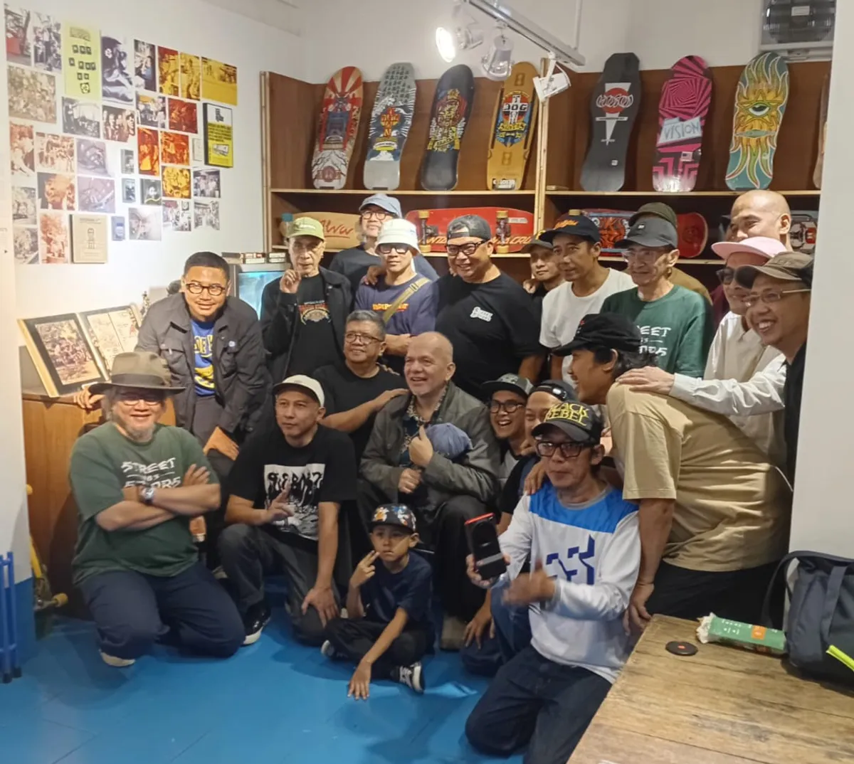 Acara bedah buku Street Spydrs: Empat Dekade Berseluncur, yang mengulas perjalanan komunitas dan budaya skateboard Street Spydrs selama empat dekade. (Foto: Kin Sanubary)