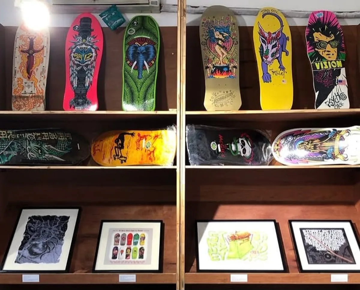 Memori perjalanan Street Spydrs dari masa ke masa yang terangkum dalam berbagai dokumentasi dan arsip, menjadi bagian penting dari rekam jejak komunitas skateboard tersebut. (Foto: Kin Sanubary)
