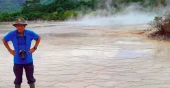 Kawah Keramikan, dasarnya yang rata, seperti lantai yang dialasi keramik. (Sumber: Dokumentasi Penulis | Foto: T Bachtiar)