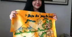 Lewat Zada Fashion Handmade, brand yang ia dirikan, Linawati menyuarakan keresahannya tentang lingkungan, budaya, dan masa kecil yang kini perlahan menghilang. (Sumber: Ayobandung.id | Foto: Eneng Reni Nuraisyah Jamil)
