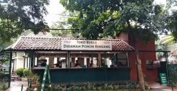 Toko Bubur DPR (Di Bawah Pohon Rindang) (Sumber: Dokumentasi Penulis | Foto: Dias Ashari)