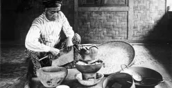 Dukun zaman baheula. (Sumber: Tropenmuseum)