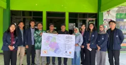 Tim KKN-T Inovasi IPB Bersama Perangkat Desa Sagaracipta