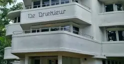 Kantor Domei cabang Jawa Barat di Bandung (sebelumya De Driekleur) yang jadi titik mulai sampainya kabar proklamasi kemerdekaan RI pada 17 Agustus 1945 (sebelumya De Driekleur). (Sumber: Ayobandung)
