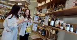 Bisnis kecantikan tumbuh dari sekadar gaya hidup menjadi kebutuhan, dan Bandung kini bukan hanya kota kreatif, tetapi kota dengan daya beli dan selera estetika yang tinggi. (Sumber: Ayobandung.id | Foto: Eneng Reni Nuraisyah Jamil)
