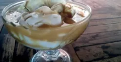 Kini bajigur tak lagi hadir dalam bentuk klasik semata. Inovasi demi inovasi bermunculan, menjadikannya lebih relevan dengan selera masa kini. (Sumber: Ayobandung.id)