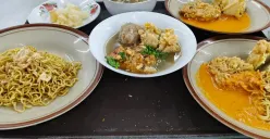Batagor dan Mie Kocok Sinar Kencana (Foto: Dok. Ayobandung.com)