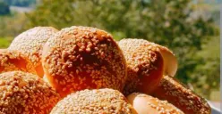 Roti Kompiang (Foto: Dok. Ayobandung.com)