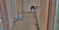 Contoh toilet umum yang tidak terawat di Bandung (1 Desember 2025). (Foto: Dhiiqa Ramadhan)