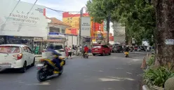 Bagaimana Parkir Liar menyebabkan Kemacetan di Bandung?