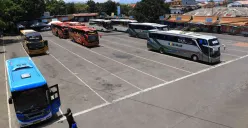 Suasana Terminal Cicaheum, Kota Bandung. (Sumber: Ayobandung | Foto: Irfan Al Faritsi)