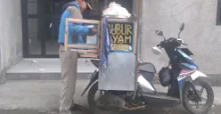 Pengakuan Mang Amir, penjual bubur seporsi Rp5.000, ia sudah berjualan bubur ayama selama 25 tahun. (Sumber: Dokumentasi Penulis)