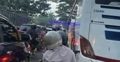 Suasana padat di Jalan Soekarno-Hatta, Bandung (sumber: dokumentasi lapangan oleh fatih) (Sumber: Fatih | Foto: Fatih)