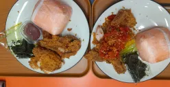 Ayam Geprek Rempah dilengkapi dengan kailan crispy dan sambal pedas yang nagih. (Sumber: Dokumentasi penulis | Foto: Firqotu Naajiyah)