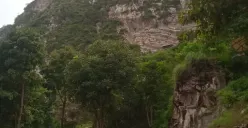 Salah satu tebing di wilayah Citatah. (Sumber: Dokumentasi Penulis)