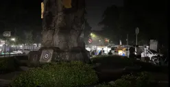 Suasana di tugu Jl Diponegoro dan Jl Citarum pada malam hari, Senin 1 Desember 2025 pukul 1 dini hari (Sumber: Dokumentasi penulis | Foto: Mazayya Ameera Aditya)