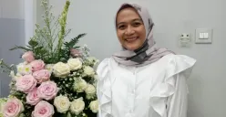 Influencer kini bukan lagi profesi yang hanya dijalani untuk bersenang-senang. Di Indonesia, ratusan ribu orang telah menjadikan platform digital sebagai ruang untuk berbagi dan berpengaruh. (Sumber: Ayobandung.id | Foto: Eneng Reni Nuraisyah Jamil)