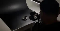 Alasfotoprops hadir sebagai solusi visual yang membantu pelaku UMKM tampil lebih profesional dan menjangkau pasar digital dengan percaya diri. (Sumber: Alasfotoprops)