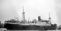 Kapal SS Tjitjalengka (Cicalengka) buatan perusahaan Belanda.