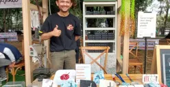 Newhun Recycle, sebuah bengkel kreatif yang berangkat dari keresahan Fikri terhadap krisis lingkungan di Bandung Raya. (Sumber: Ayobandung.id | Foto: Eneng Reni Nuraisyah Jamil)
